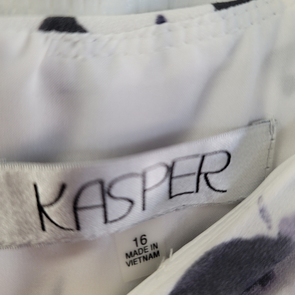 Structured dress for office or even - Picture 3 of 3